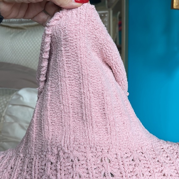 Super Soft & Fuzzy Sweater by “LIZ & Co” - Picture 8 of 13